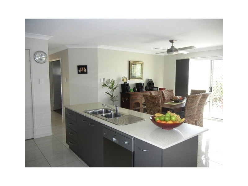 10 Habitat Cct, Cooloola Cove QLD 4580