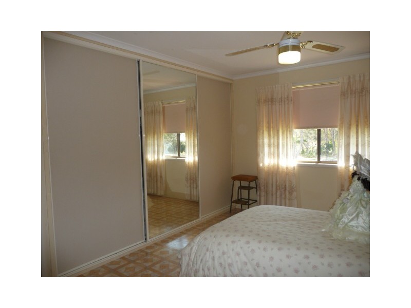 11 Salmon St, Tin Can Bay QLD 4580