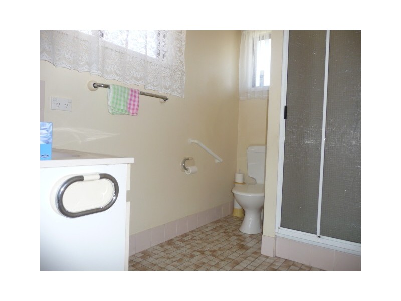 11 Salmon St, Tin Can Bay QLD 4580