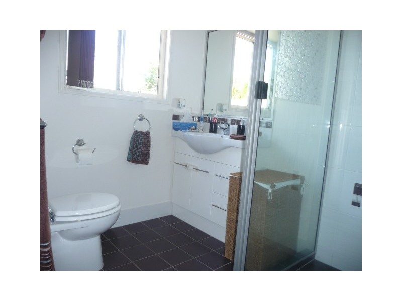 56 Fyshburn Dr, Cooloola Cove QLD 4580