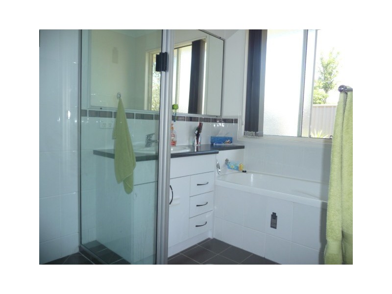 56 Fyshburn Dr, Cooloola Cove QLD 4580