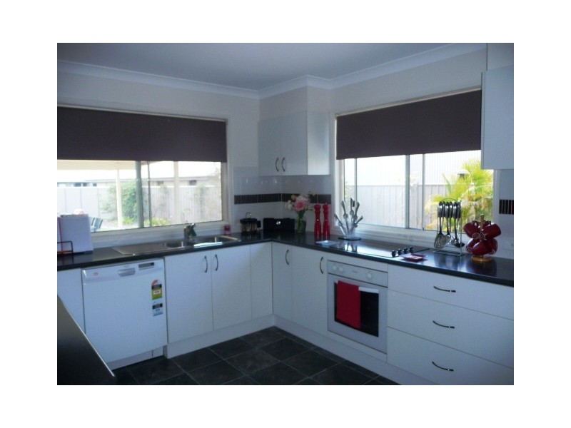 56 Fyshburn Dr, Cooloola Cove QLD 4580