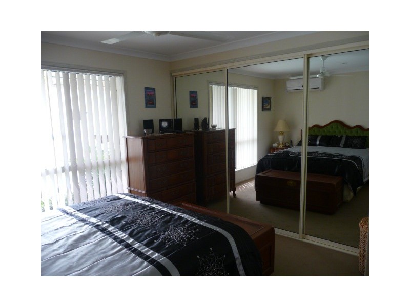 35 Canberra Ave, Cooloola Cove QLD 4580