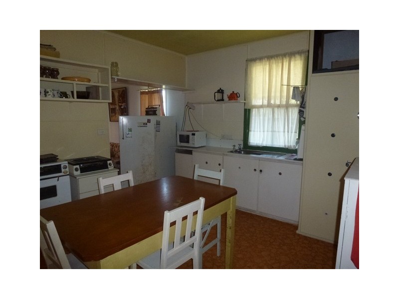 15 Squire Street, Tin Can Bay QLD 4580