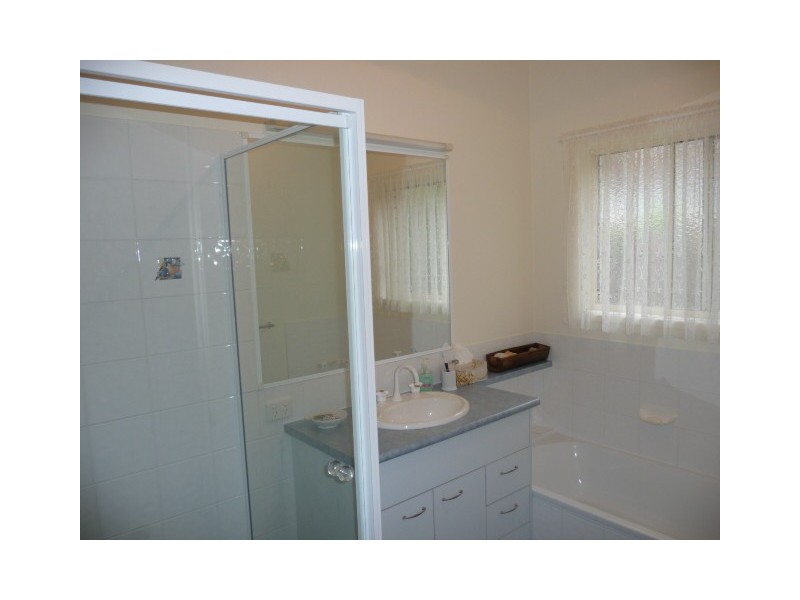 16 Sweetlip Circle, Tin Can Bay QLD 4580