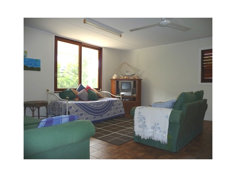 16 Mackeral St, Tin Can Bay QLD 4580