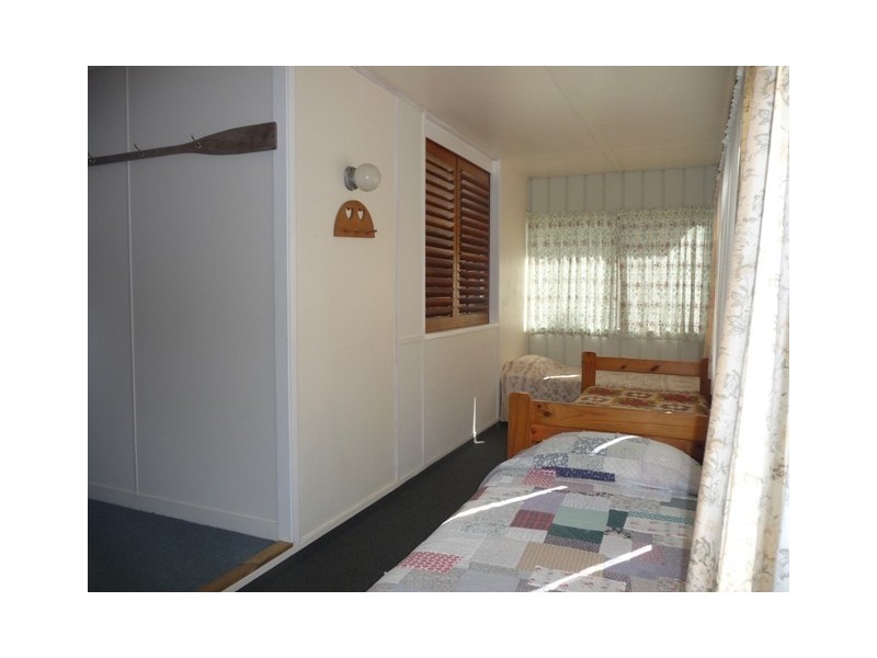 16 Mackeral St, Tin Can Bay QLD 4580