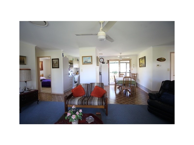 36 Drummer St, Tin Can Bay QLD 4580