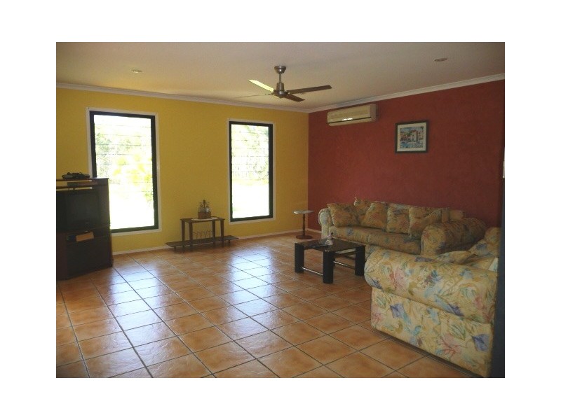 33 Golden Hind Ave, Cooloola Cove QLD 4580