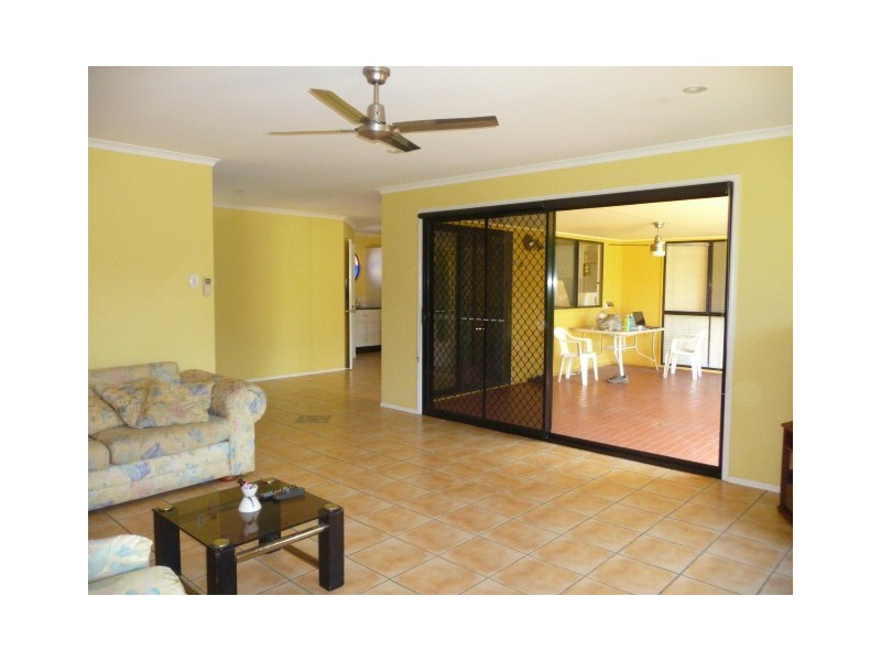 33 Golden Hind Ave, Cooloola Cove QLD 4580