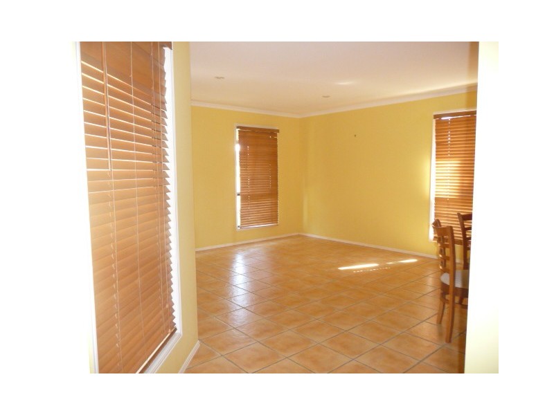 33 Golden Hind Ave, Cooloola Cove QLD 4580