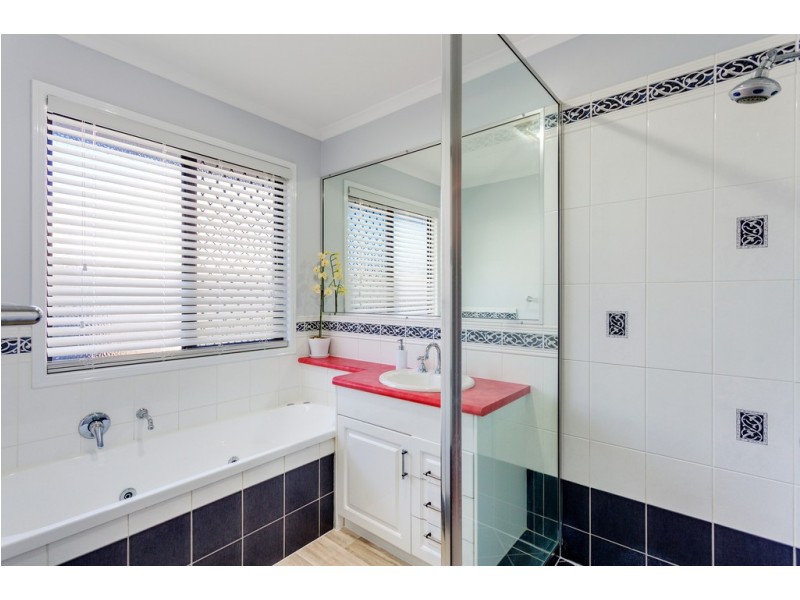 37 Acacia Cres, Tin Can Bay QLD 4580