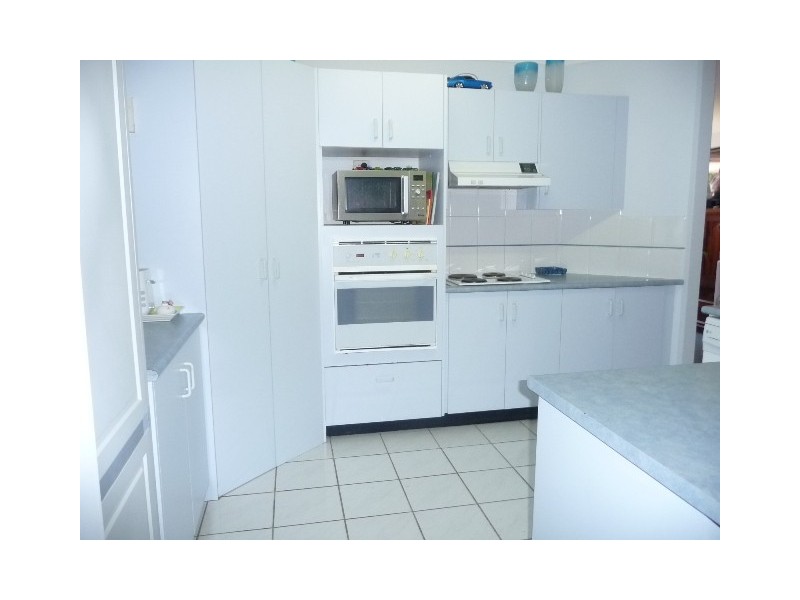10 Pinta Crt, Cooloola Cove QLD 4580