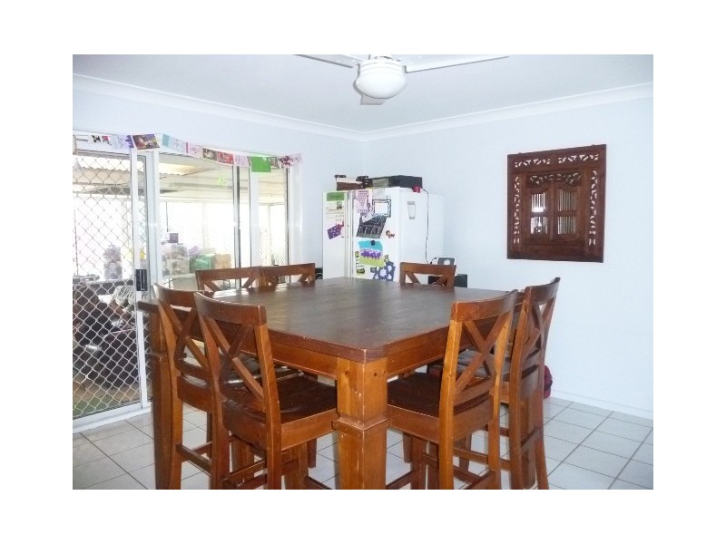 10 Pinta Crt, Cooloola Cove QLD 4580