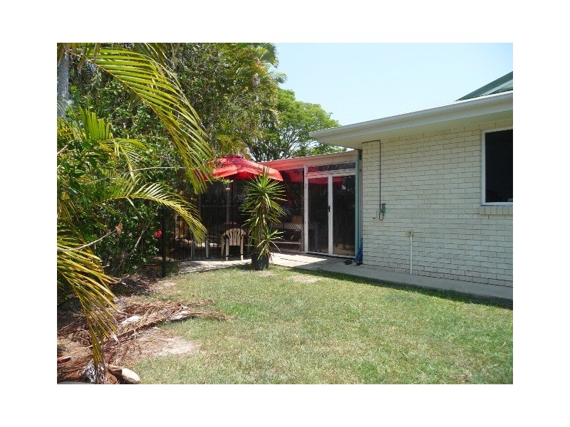 10 Pinta Crt, Cooloola Cove QLD 4580