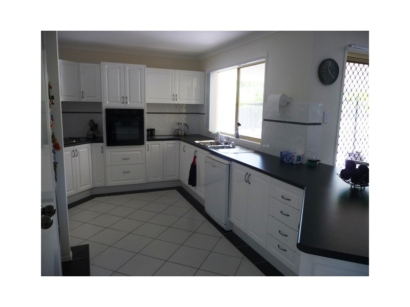14 Mauretania Avenue, Cooloola Cove QLD 4580