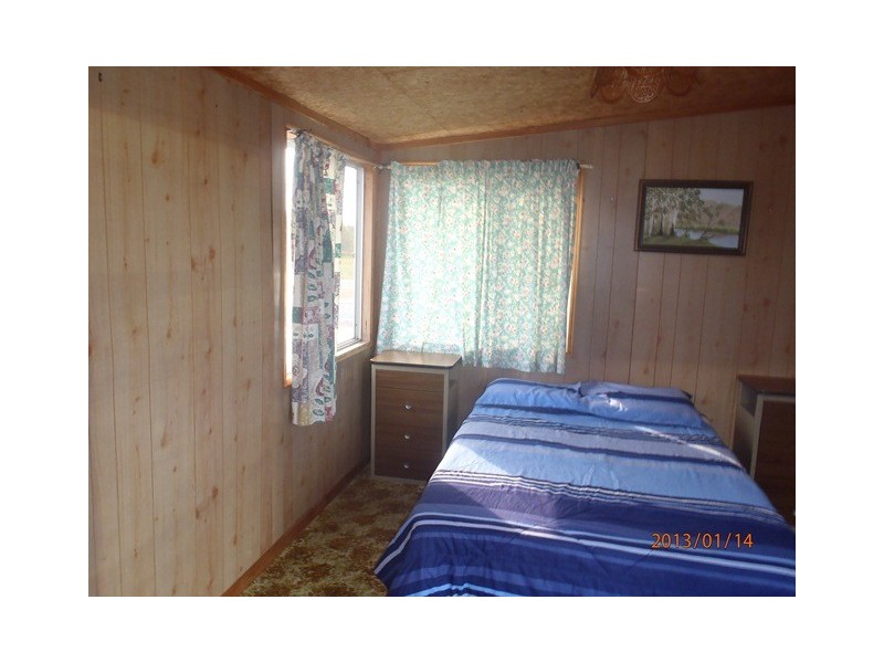 63 Gympie Road, Tin Can Bay QLD 4580