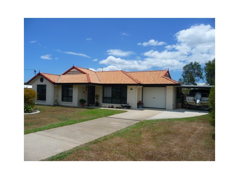 8 Canberra Ave, Cooloola Cove QLD 4580