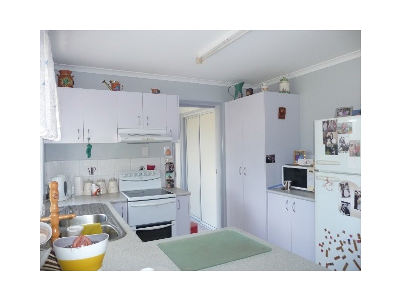 8 Canberra Ave, Cooloola Cove QLD 4580