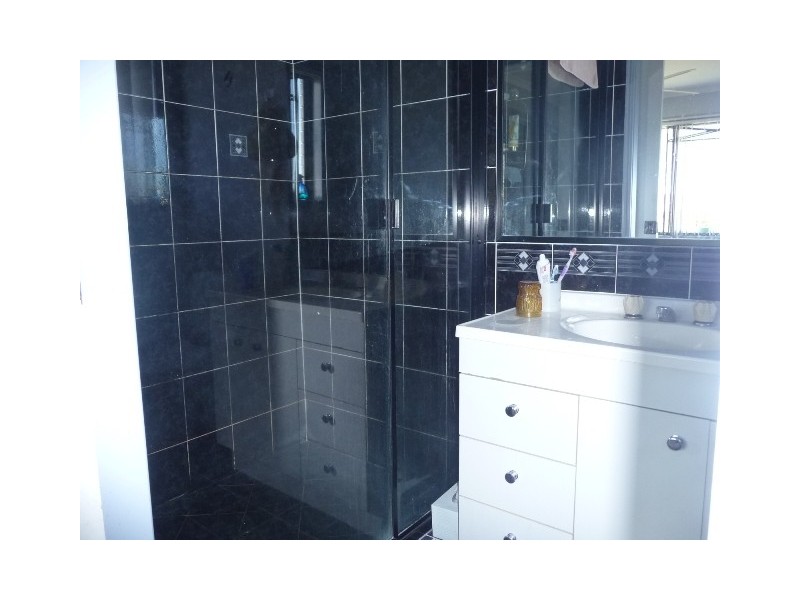 8 Canberra Ave, Cooloola Cove QLD 4580