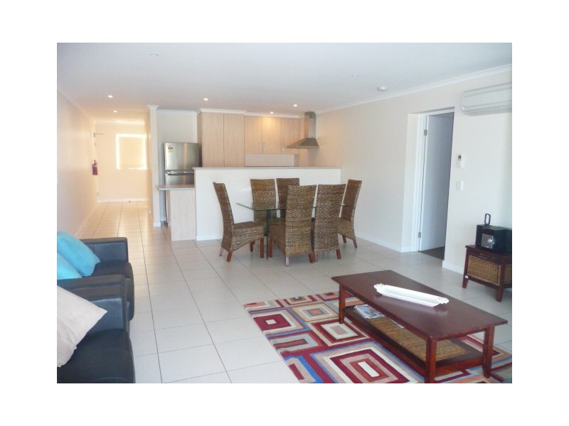 6 Unit 1 Gympie Rd, Tin Can Bay QLD 4580