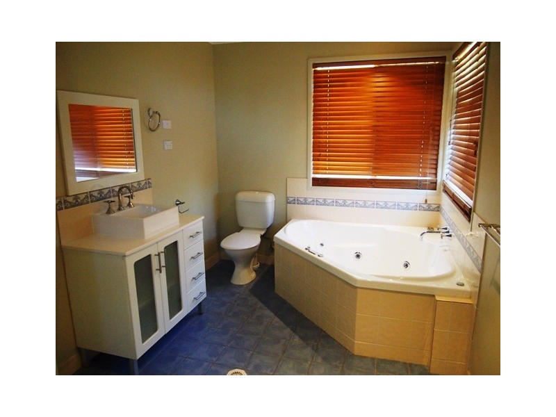 96 Golden Hind Avenue, Cooloola Cove QLD 4580