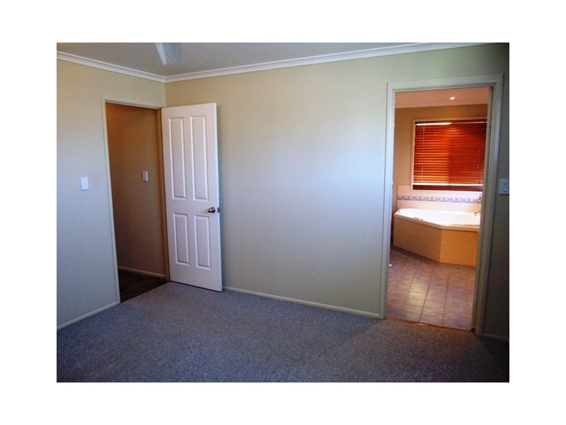 96 Golden Hind Avenue, Cooloola Cove QLD 4580