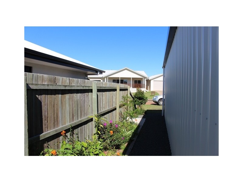 33 Acacia Crescent, Tin Can Bay QLD 4580