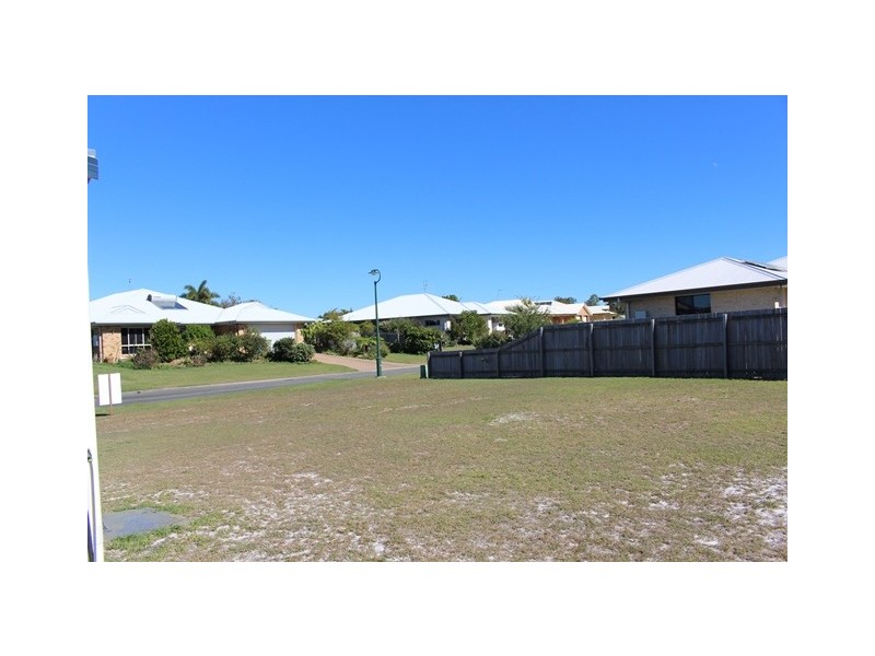 33 Acacia Crescent, Tin Can Bay QLD 4580