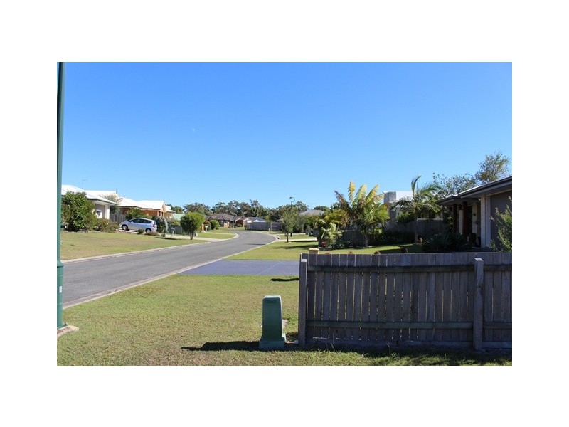 33 Acacia Crescent, Tin Can Bay QLD 4580