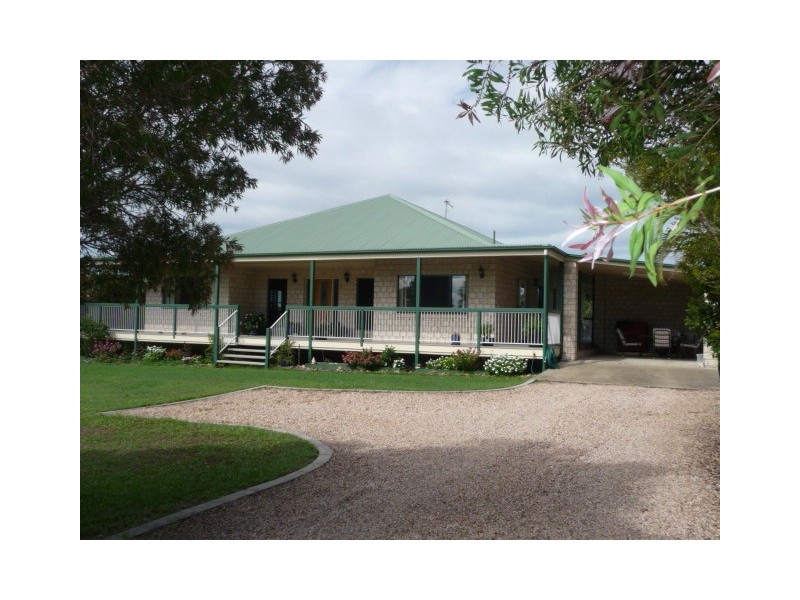 66 Bayside Rd, Cooloola Cove QLD 4580