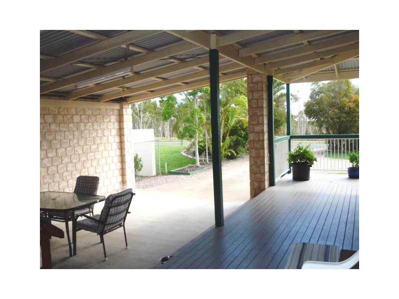 66 Bayside Rd, Cooloola Cove QLD 4580