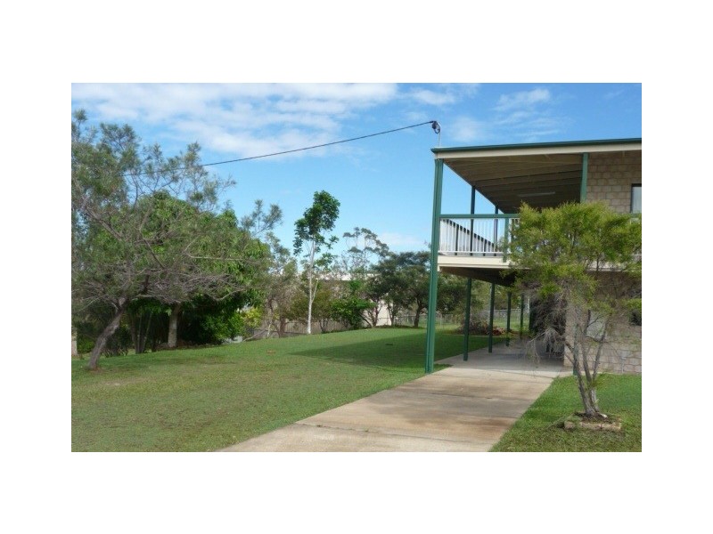 66 Bayside Rd, Cooloola Cove QLD 4580