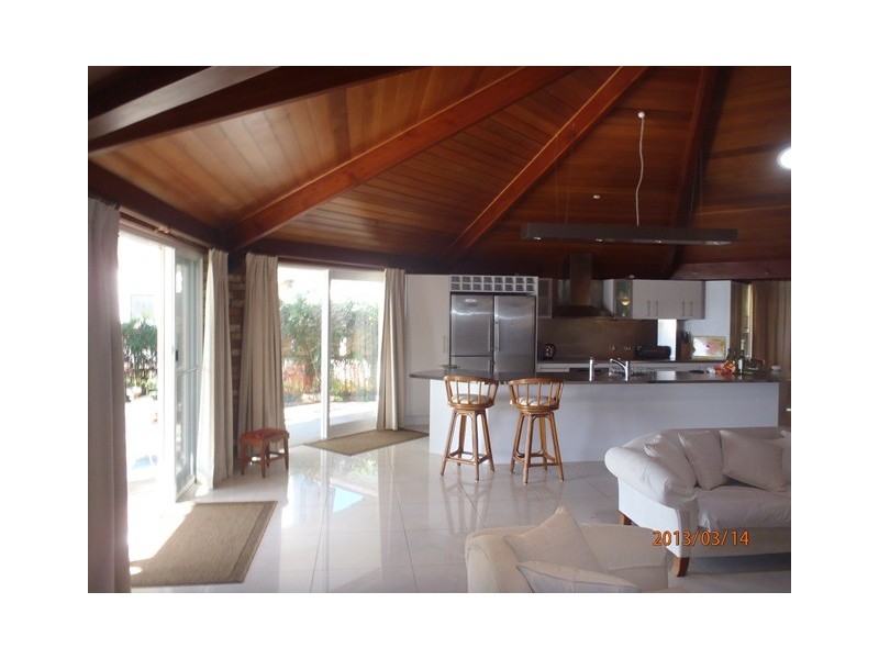 16 Esplanade, Tin Can Bay QLD 4580