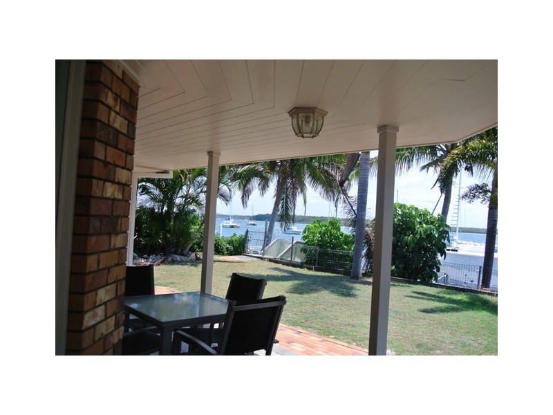 16 Esplanade, Tin Can Bay QLD 4580