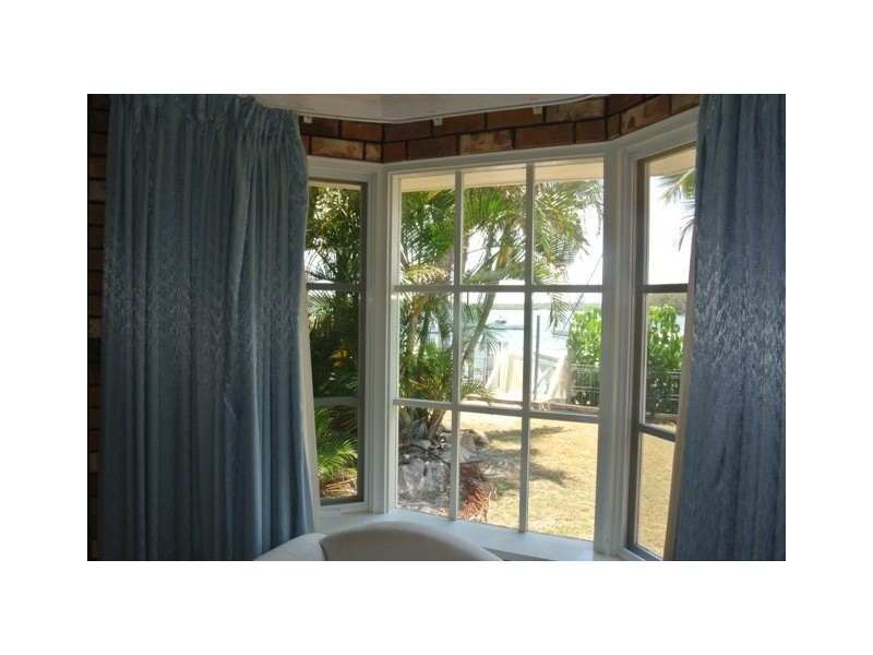 16 Esplanade, Tin Can Bay QLD 4580