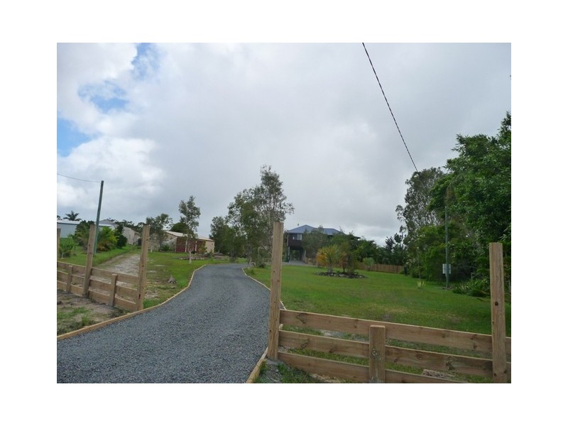 4 Nina Court, Cooloola Cove QLD 4580