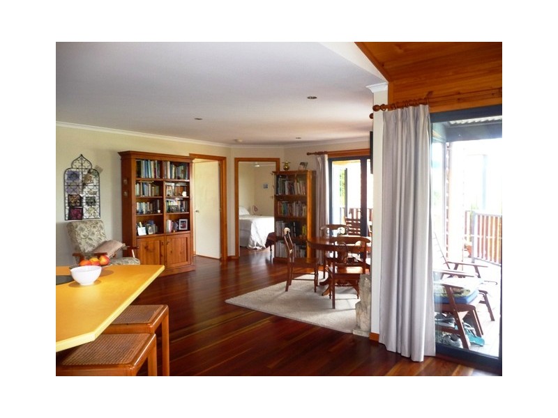 4 Nina Court, Cooloola Cove QLD 4580