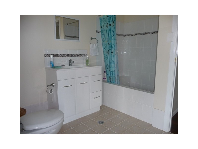4 Nina Court, Cooloola Cove QLD 4580