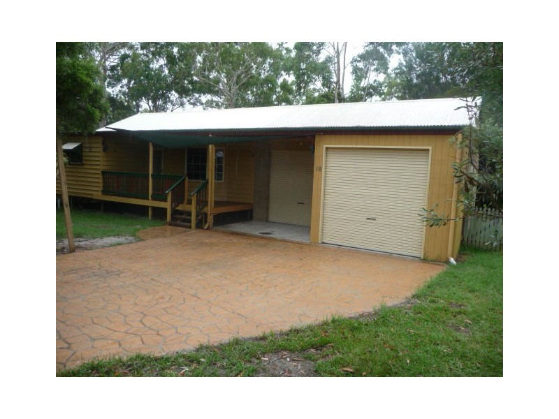 18 Challenger Court, Cooloola Cove QLD 4580