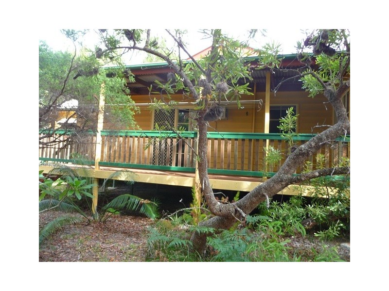 18 Challenger Court, Cooloola Cove QLD 4580