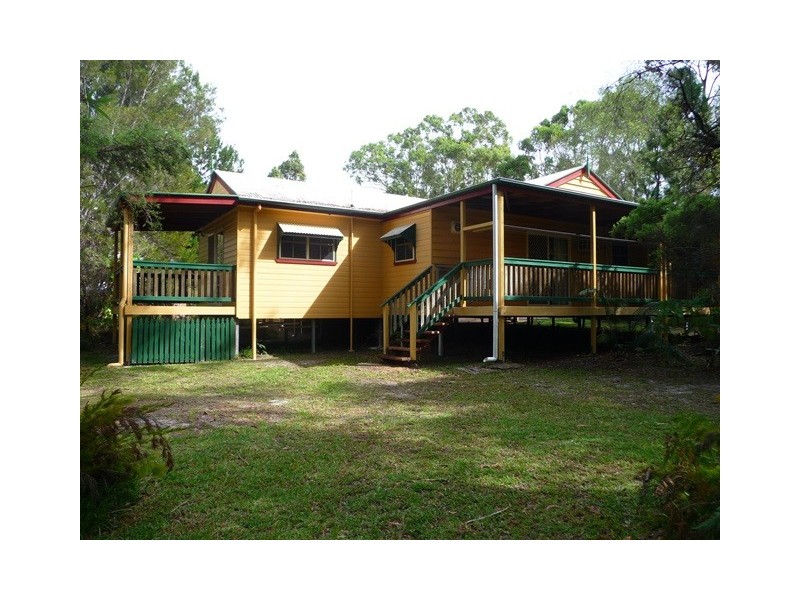 18 Challenger Court, Cooloola Cove QLD 4580