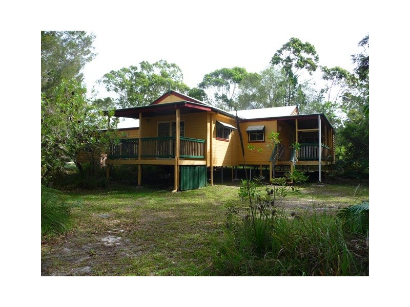 18 Challenger Court, Cooloola Cove QLD 4580