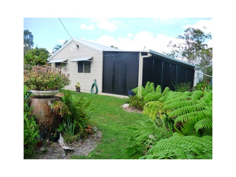 156 Queen Elizabeth Dr, Cooloola Cove QLD 4580