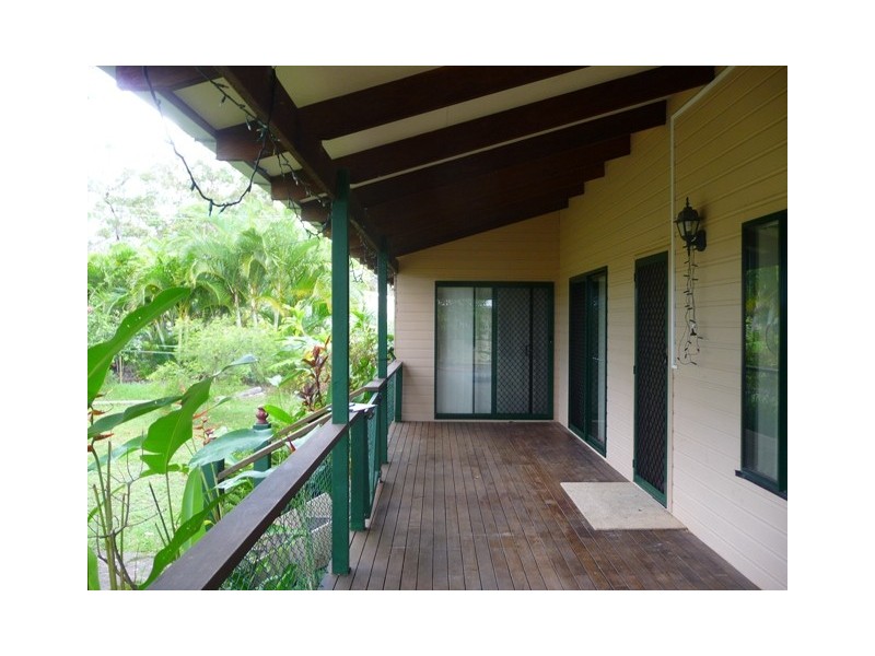 27 Ark Royal Dr, Cooloola Cove QLD 4580