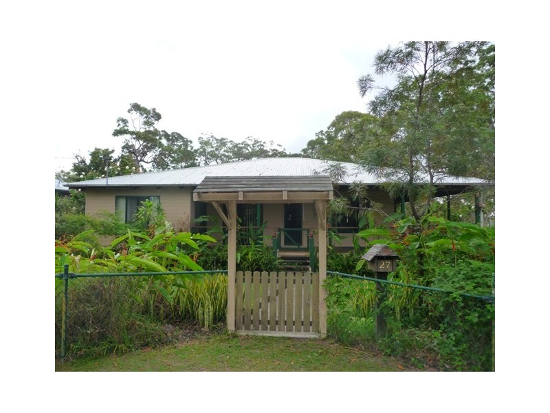 27 Ark Royal Dr, Cooloola Cove QLD 4580