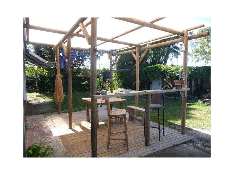 205 Gympie Rd, Tin Can Bay QLD 4580