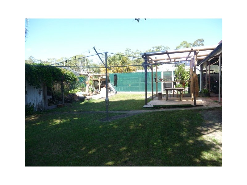205 Gympie Rd, Tin Can Bay QLD 4580