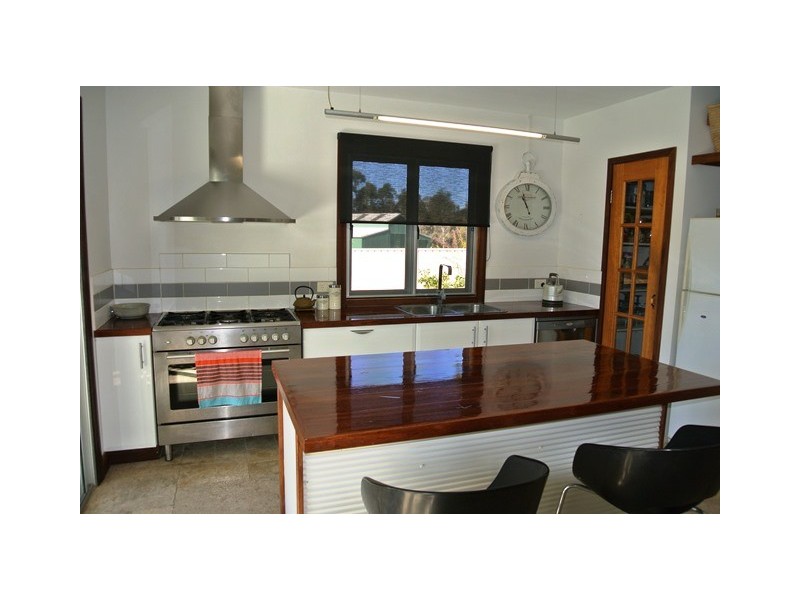 36 Discovery Dr, Cooloola Cove QLD 4580