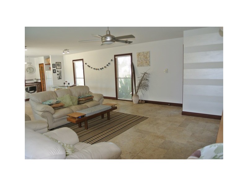 36 Discovery Dr, Cooloola Cove QLD 4580